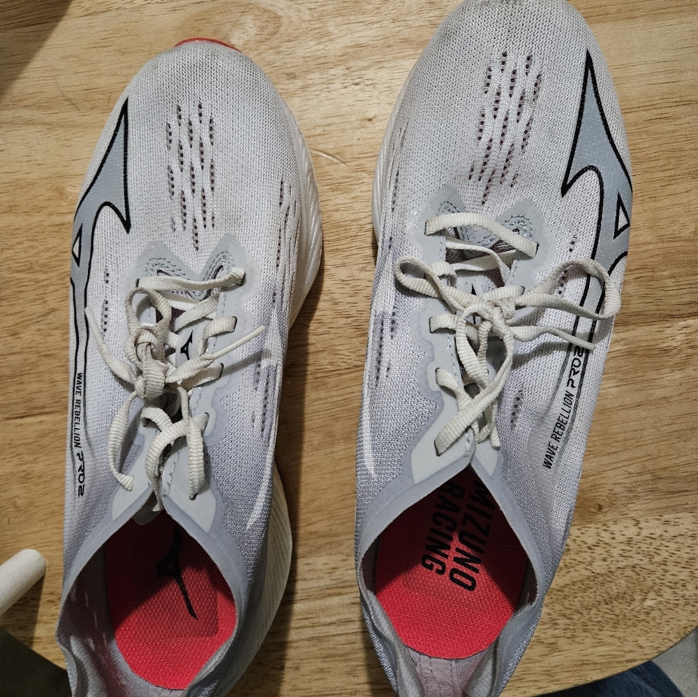 Mizuno Women's Wave Rebellion Pro 2 Running Shoe Size 9 - Picture 2 of 4
